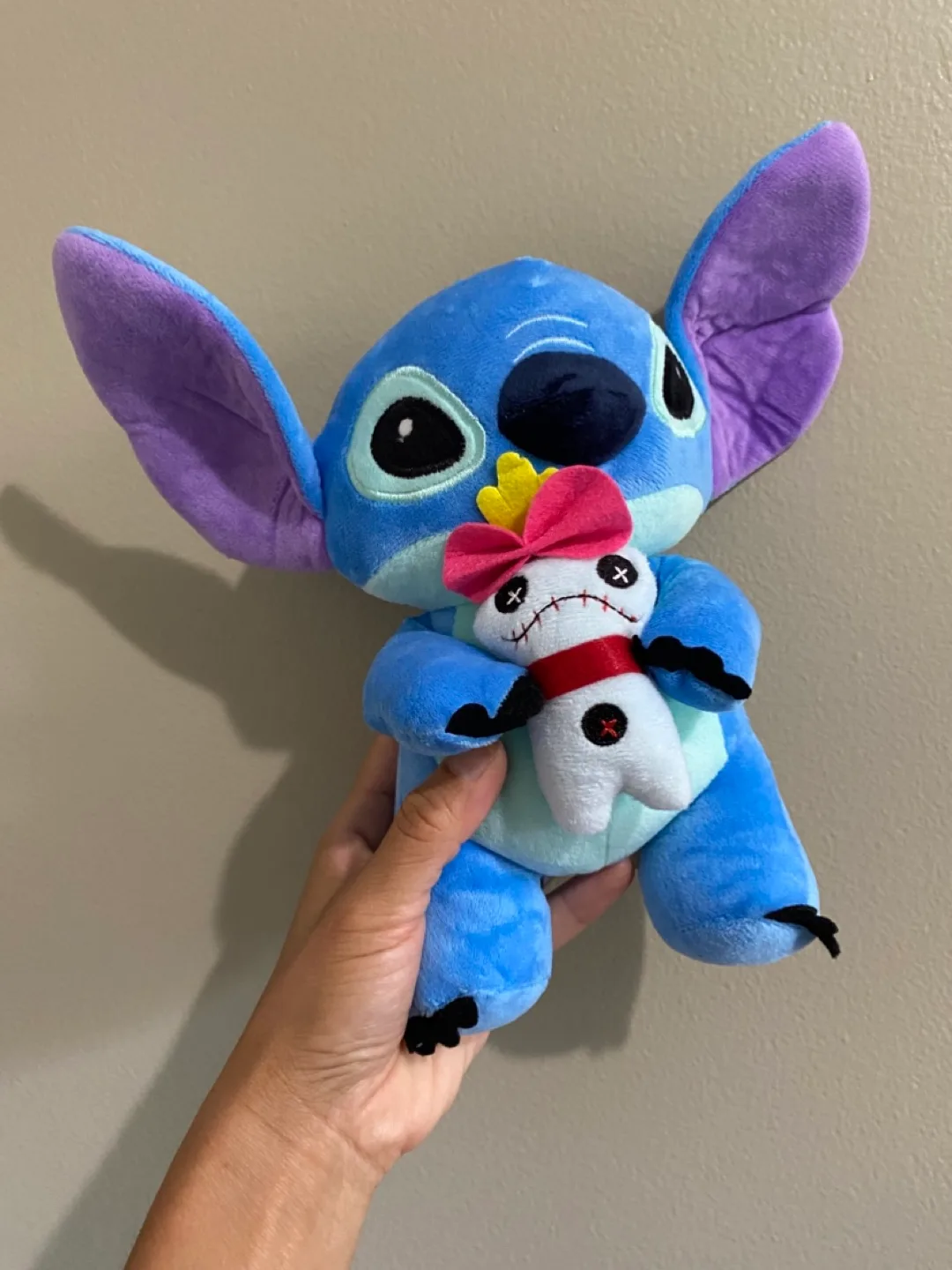 Medium Stitch plush thumbnail