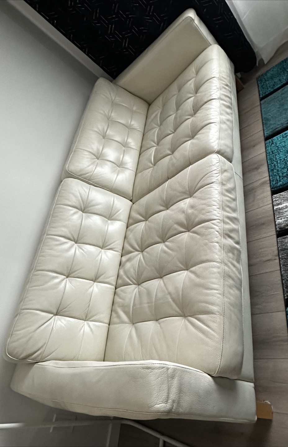 White Leather Tufted Sofa - photo 2
