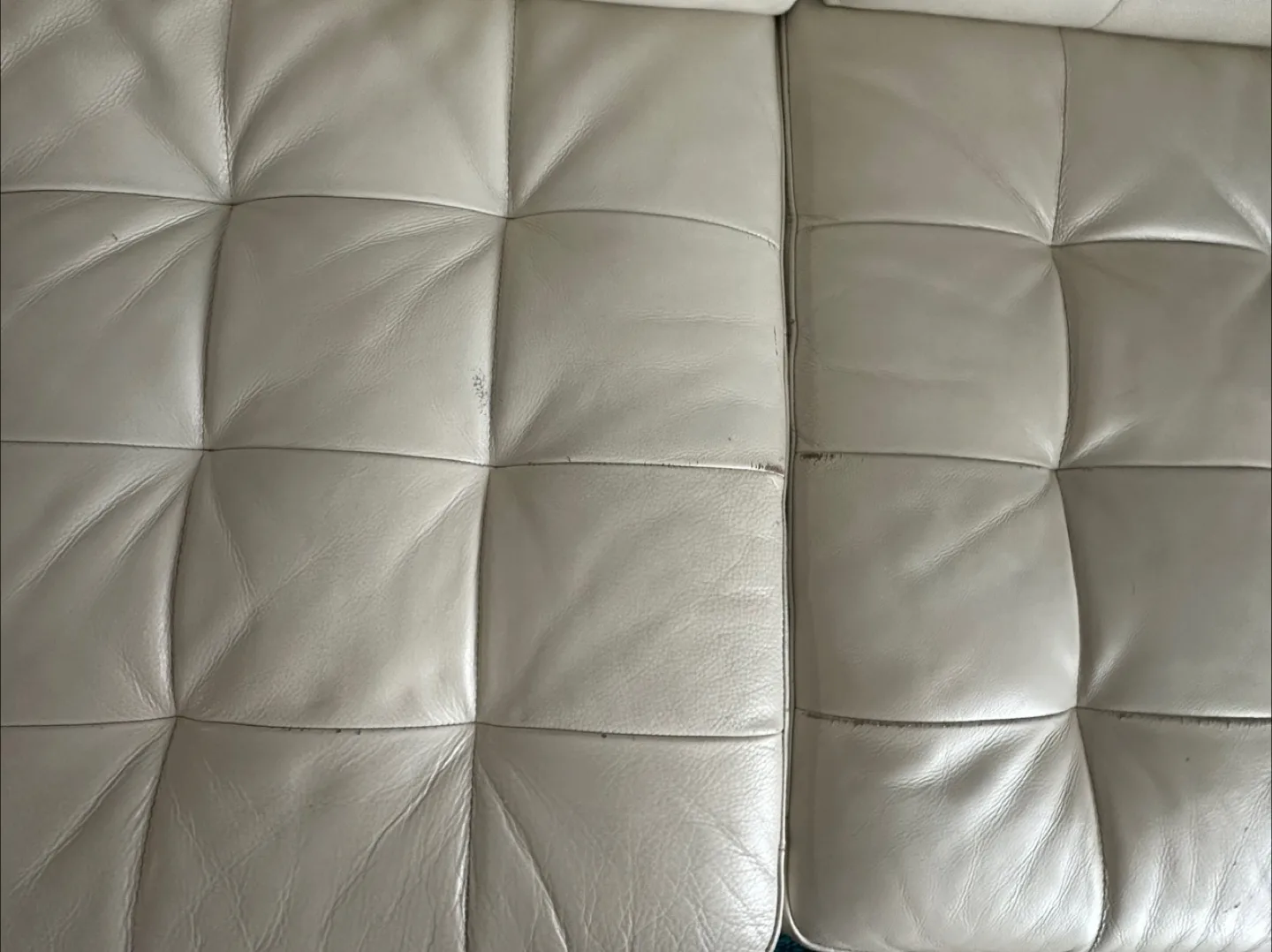 White Leather Tufted Sofa image indicator(5)
