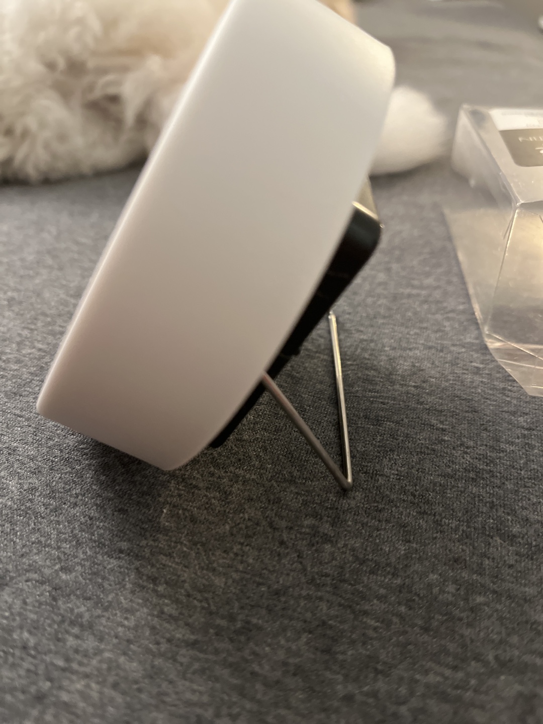 White Quartz Table Clock - New in Package - photo 2