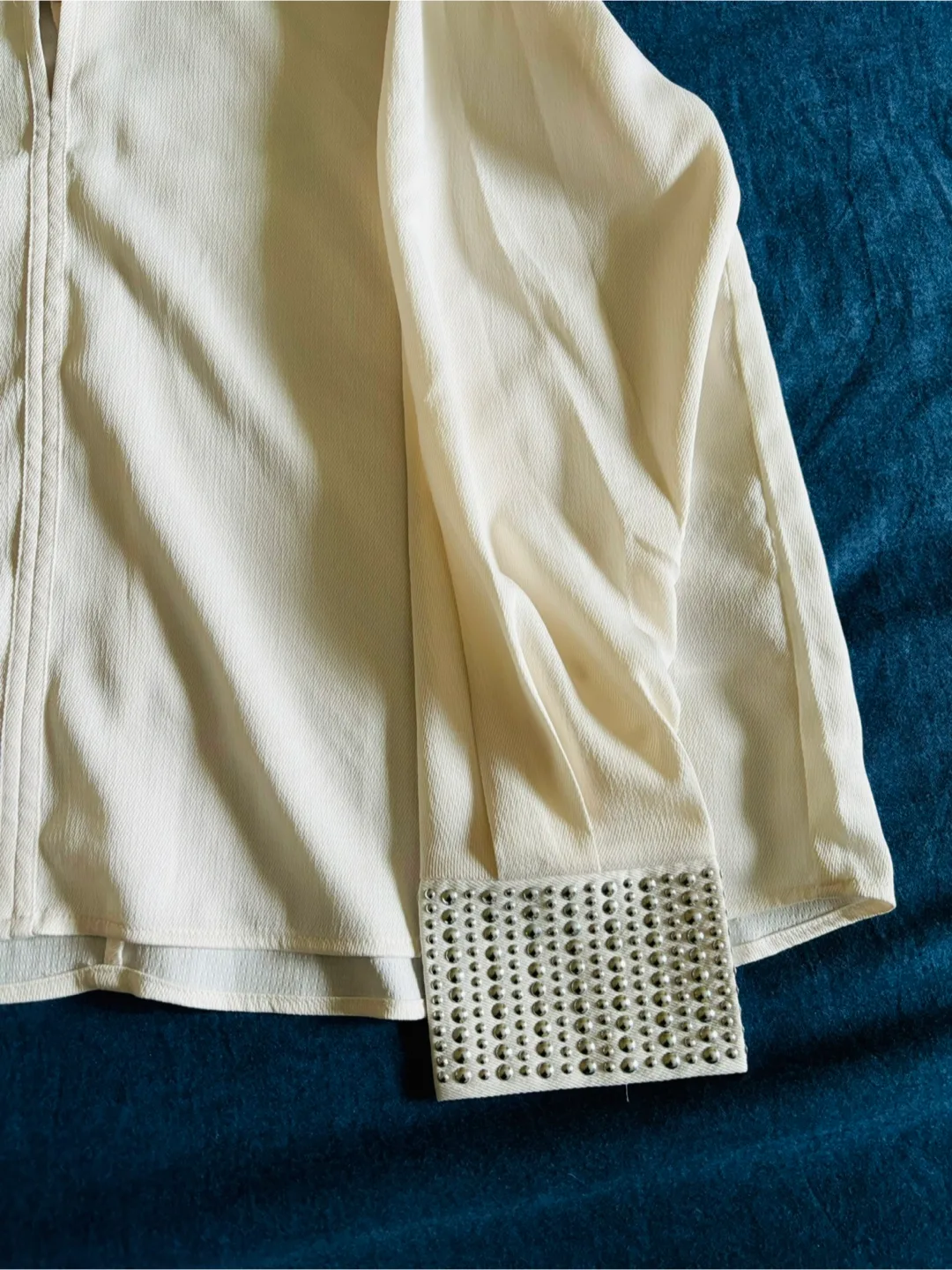 Brand new H&M  Cream Embellished Blouse - Size S image indicator(4)