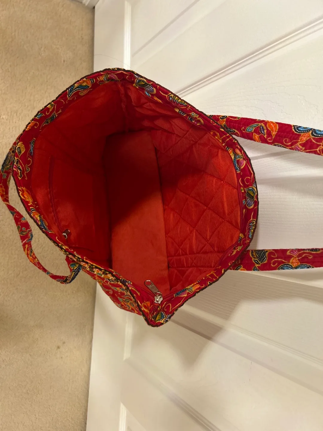 Red Floral Quilted Tote Bag image indicator(3)