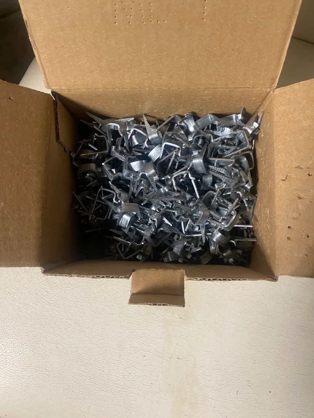 Iberville CIS-1 Staples Crampons - Box of 500 thumbnail