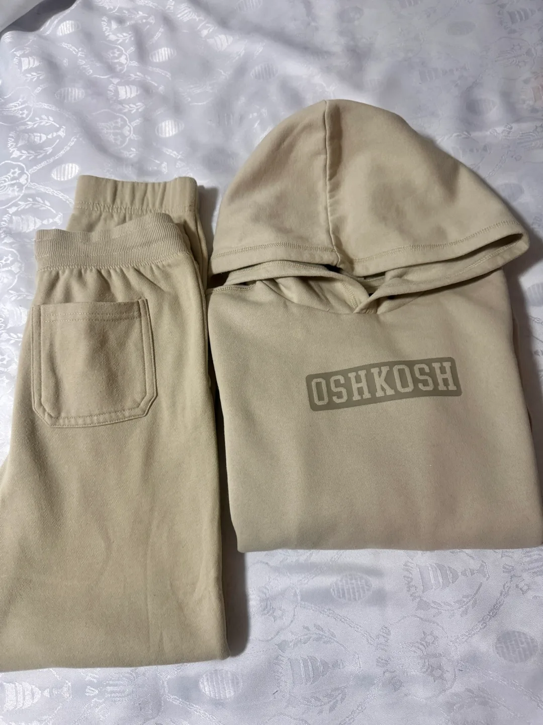 OshKosh Bgosh Hoodie and Pants Set - Size 12/12A image indicator(4)