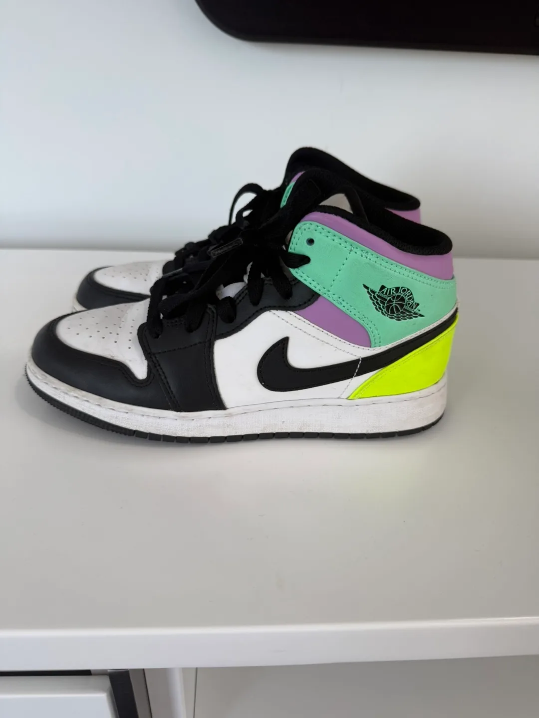 Jordan 1 thumbnail