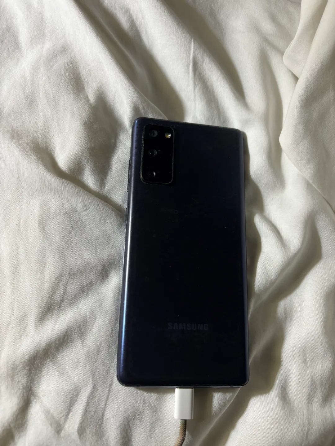 Samsung Galaxy S20 FE 5G image indicator(2)