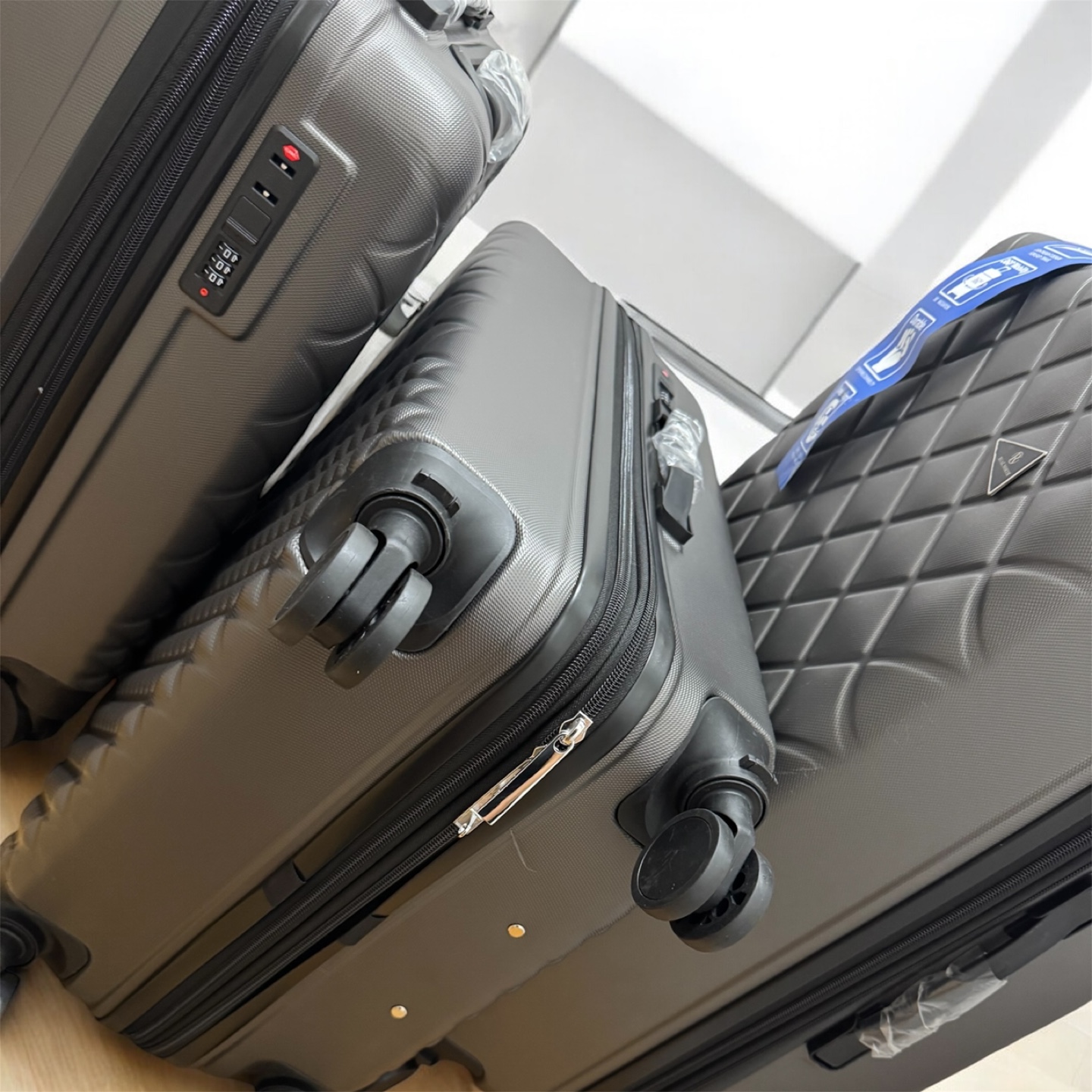 Luggage Set - 3 Piece - photo 4