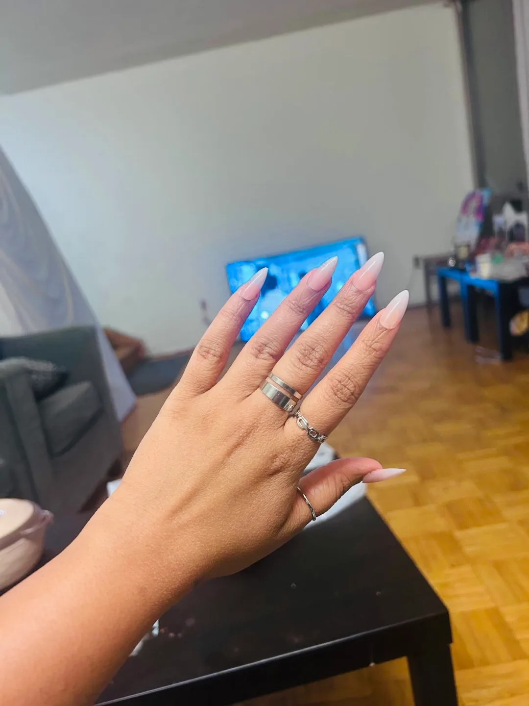 Rings nails thumbnail