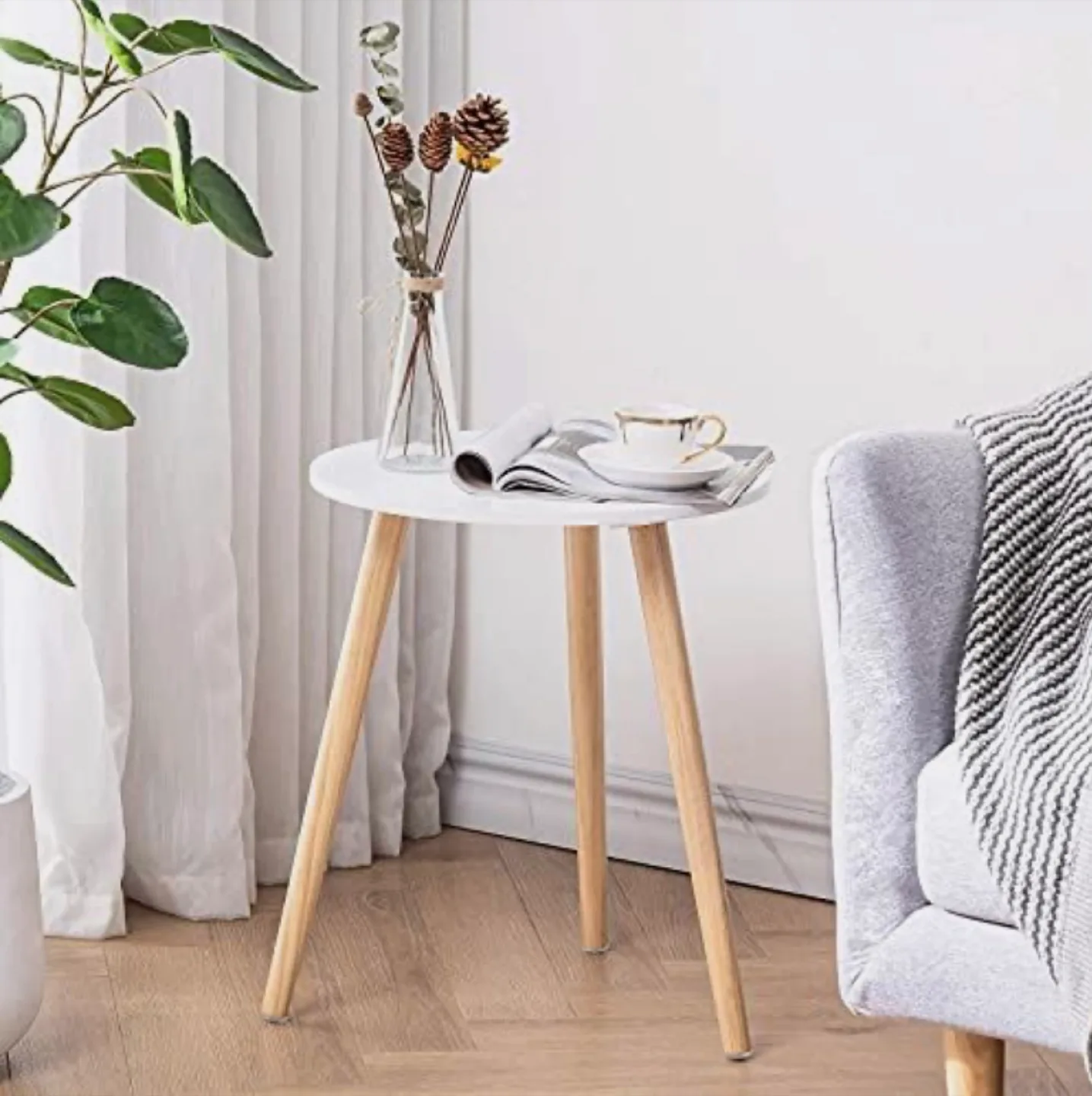 White Round Accent Table thumbnail