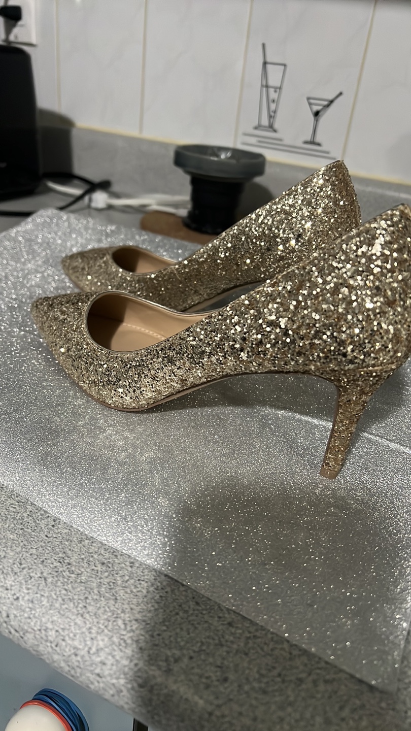 Jewel Badgley Mischka Gold Glitter Heels - Size 7
