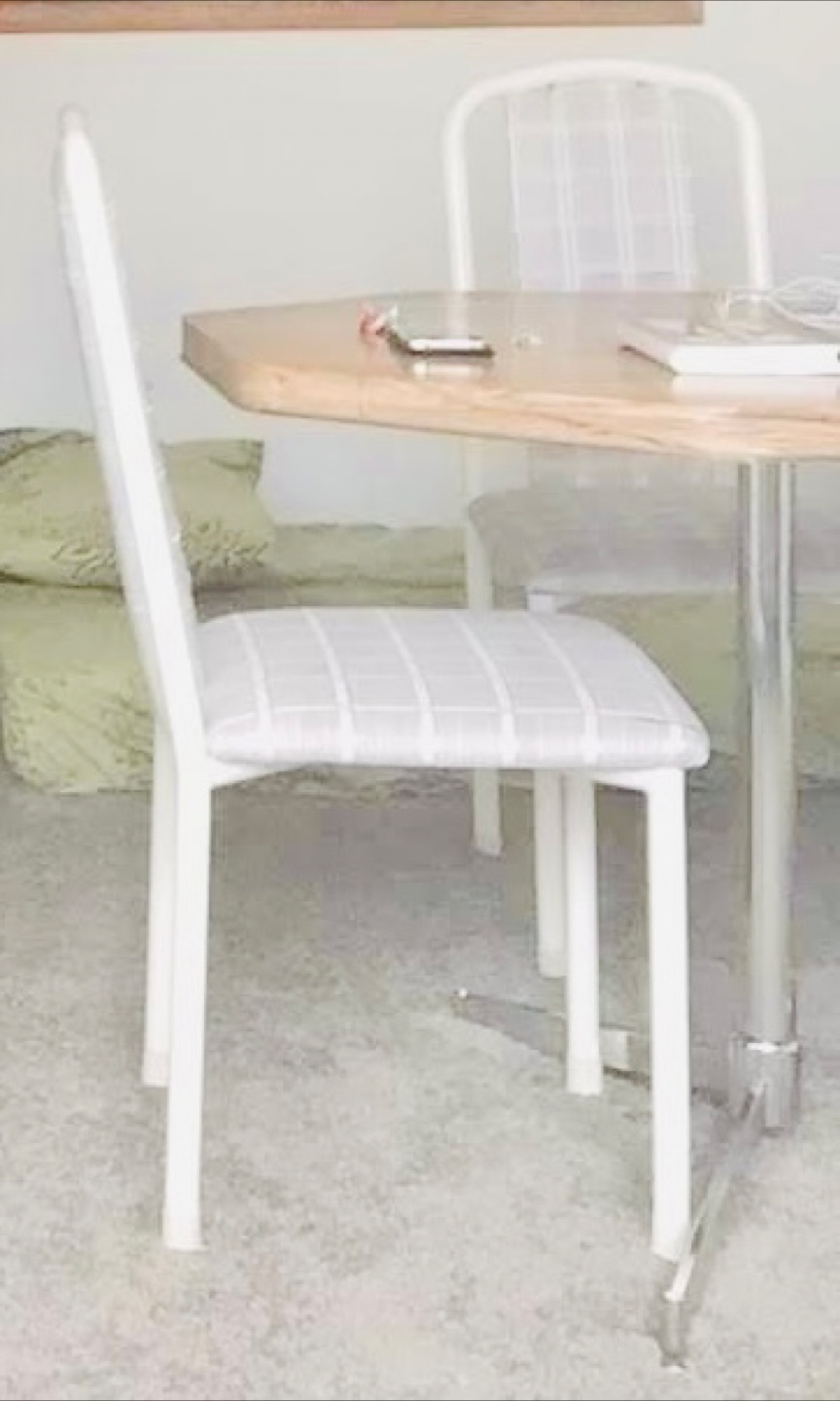 Dining table and White Metal Frame Dining Chairs - Set of 3 - photo 4
