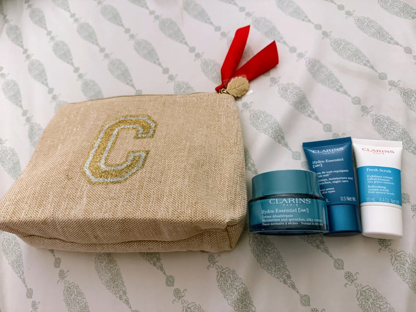 Clarins Hydra-Essentiel Skincare Set thumbnail