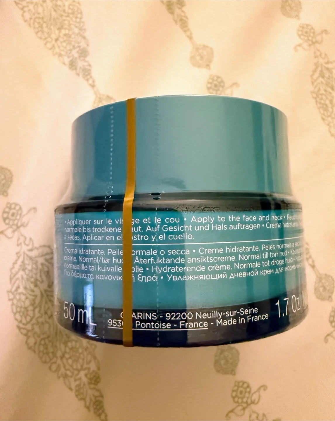 Clarins Hydra-Essentiel Skincare Set image indicator(3)