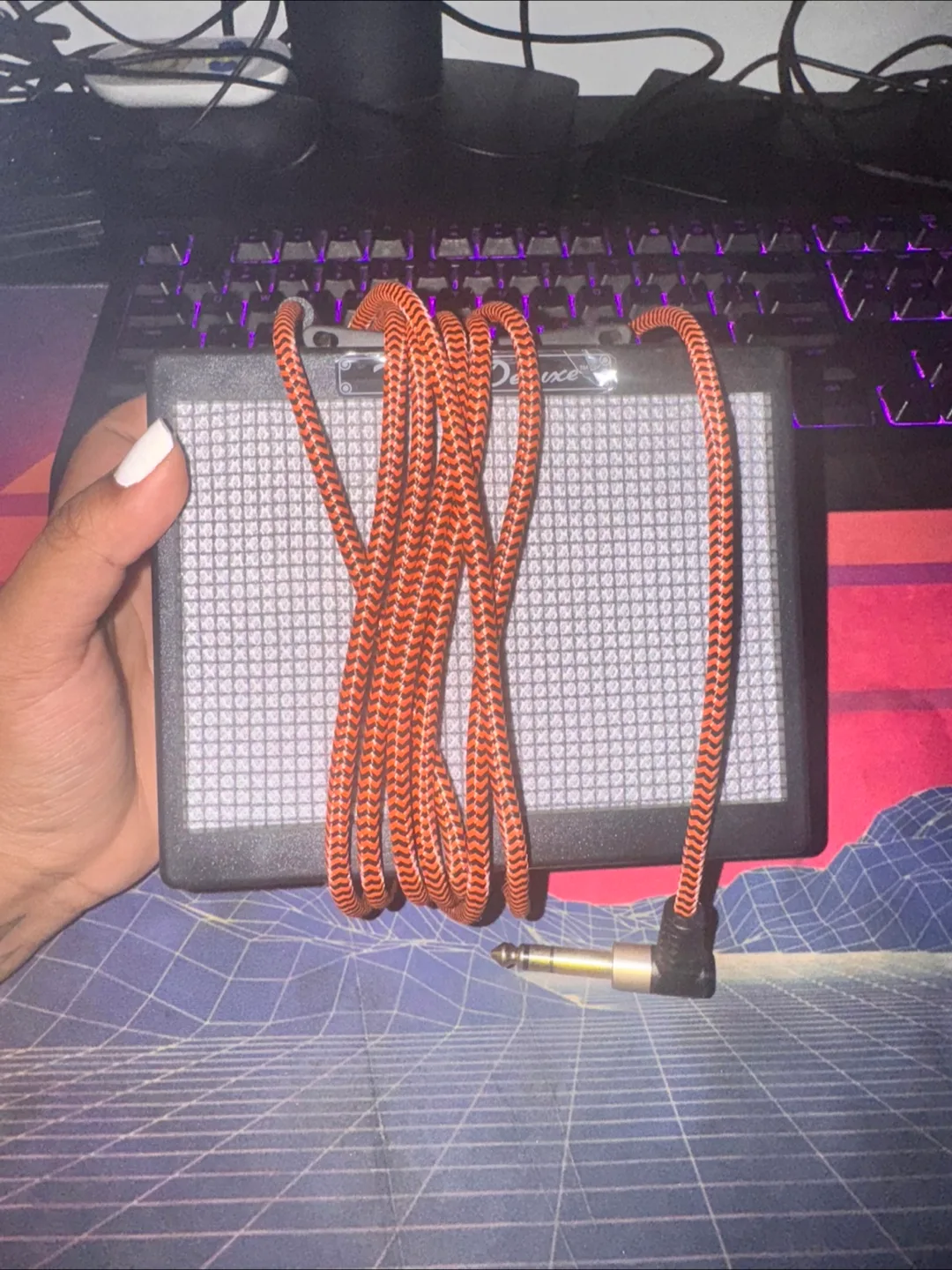 Fender Mini Deluxe Amp with LiuTian 10ft Guitar Cable thumbnail