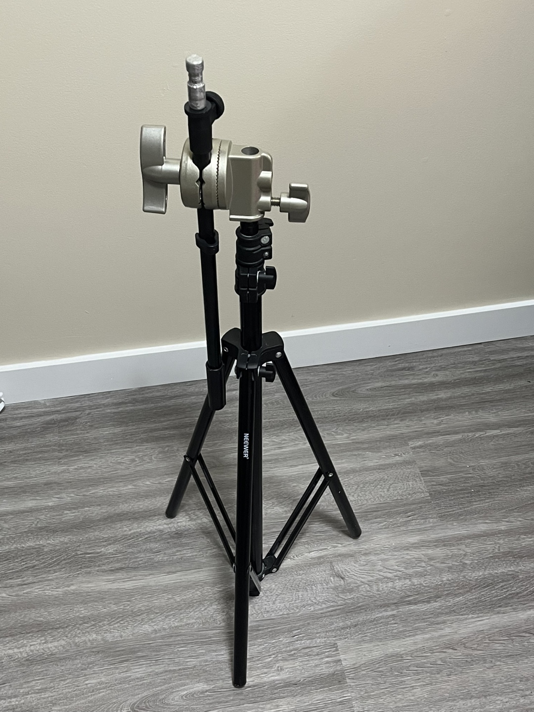 NEEWER Tripod Stand for Photography