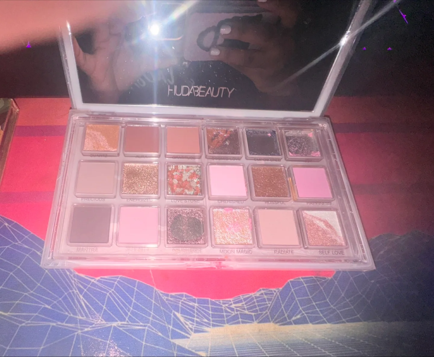 Huda Beauty Rose Quartz Eyeshadow Palette image indicator(3)