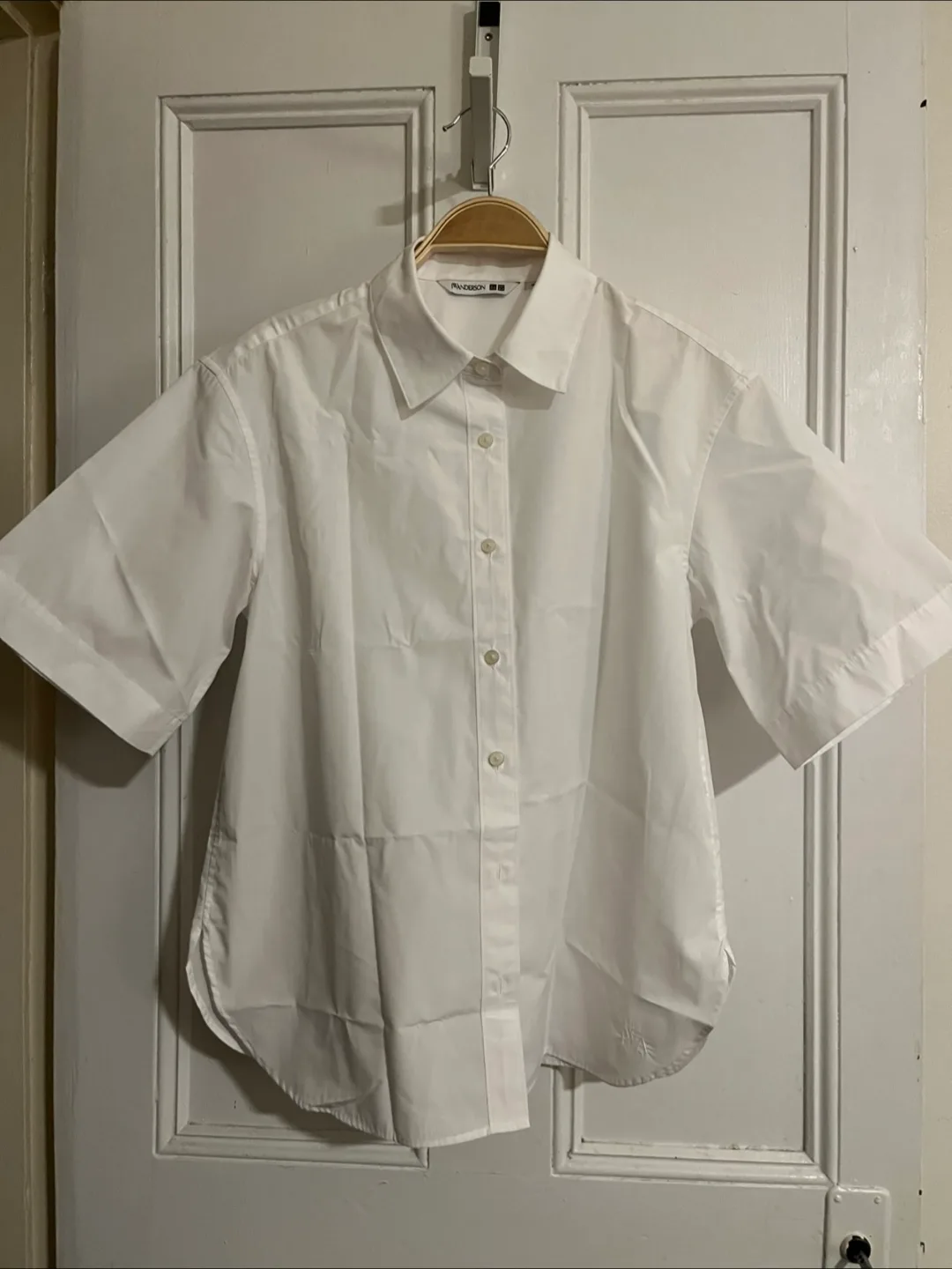 JW Anderson Uniqlo Collared Shirt Women’s Medium thumbnail