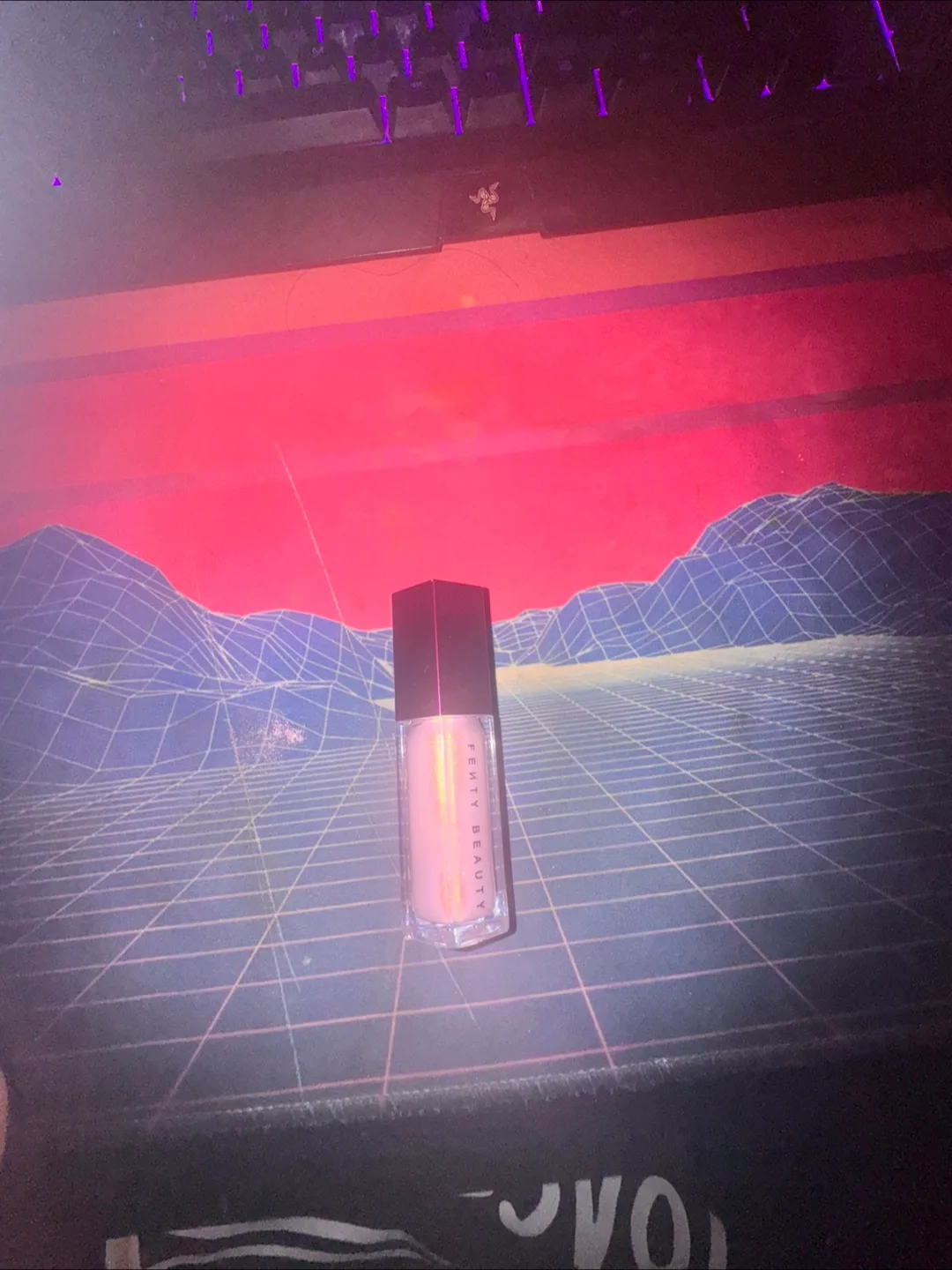 Fenty Beauty Holla'gram Gloss Bomb Crystal image indicator(2)