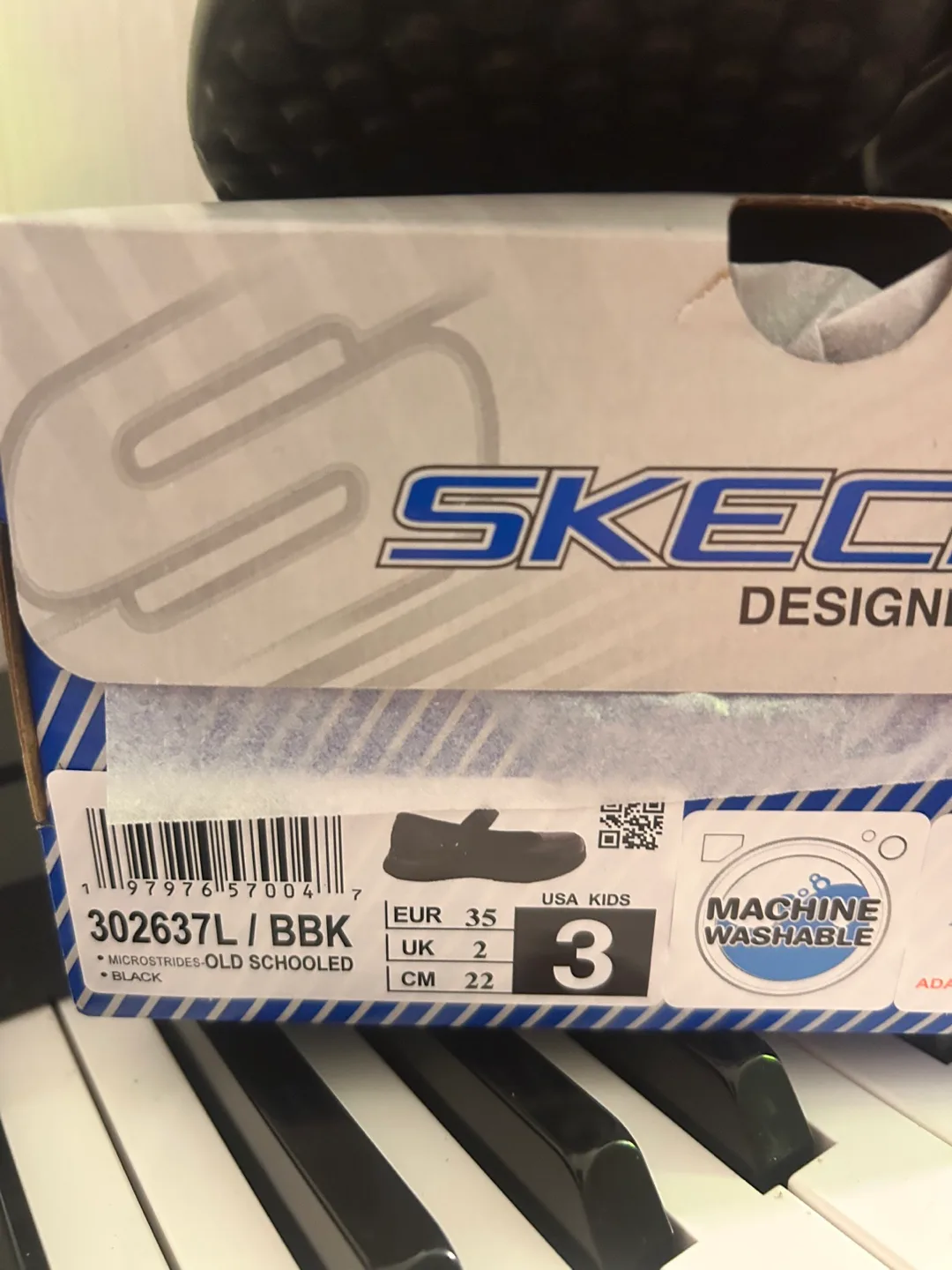 New Skechers Microstrides Old Schooled Black - Size 3 image indicator(3)