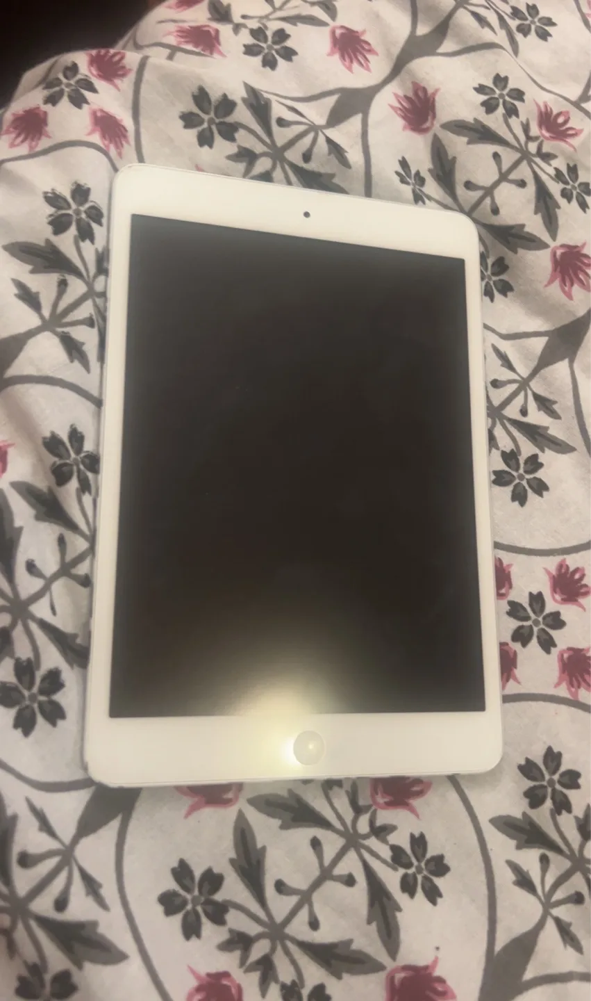 Apple IPad Mini thumbnail