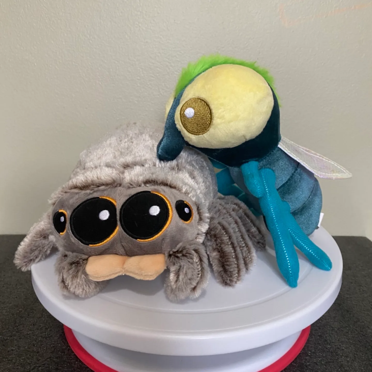 Lucas spider Bzzz fly plush thumbnail