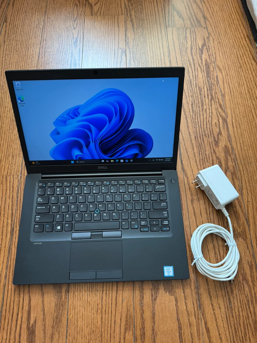 Dell Laptop 13”/8GB RAM/256GB SSD/Windows 11 thumbnail