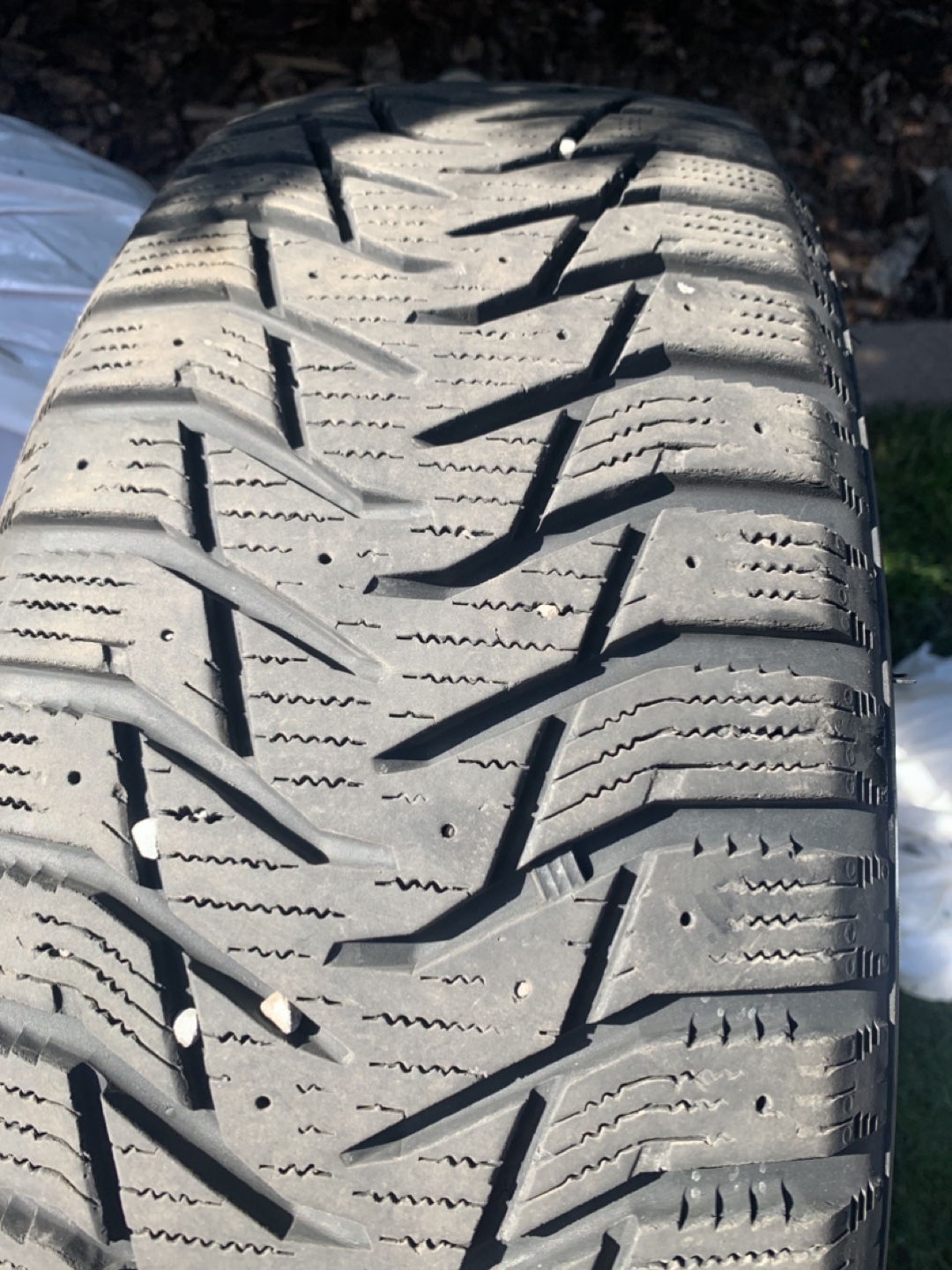 Wintertrek 215/60R17 Winter Tire