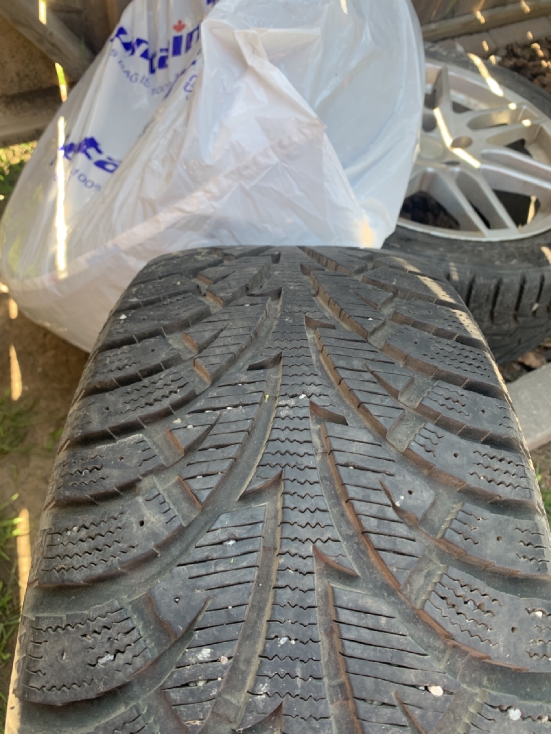 235/45R17 Winter Tires on Rims - photo 4