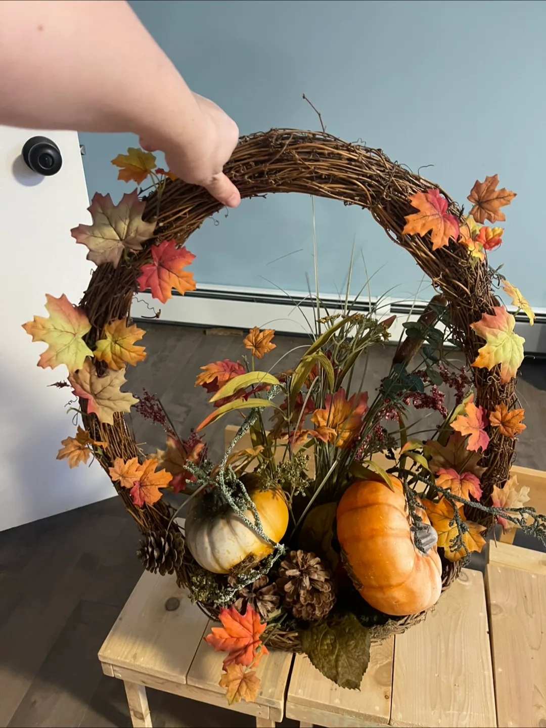 Fall Harvest Wreath with Pumpkins thumbnail