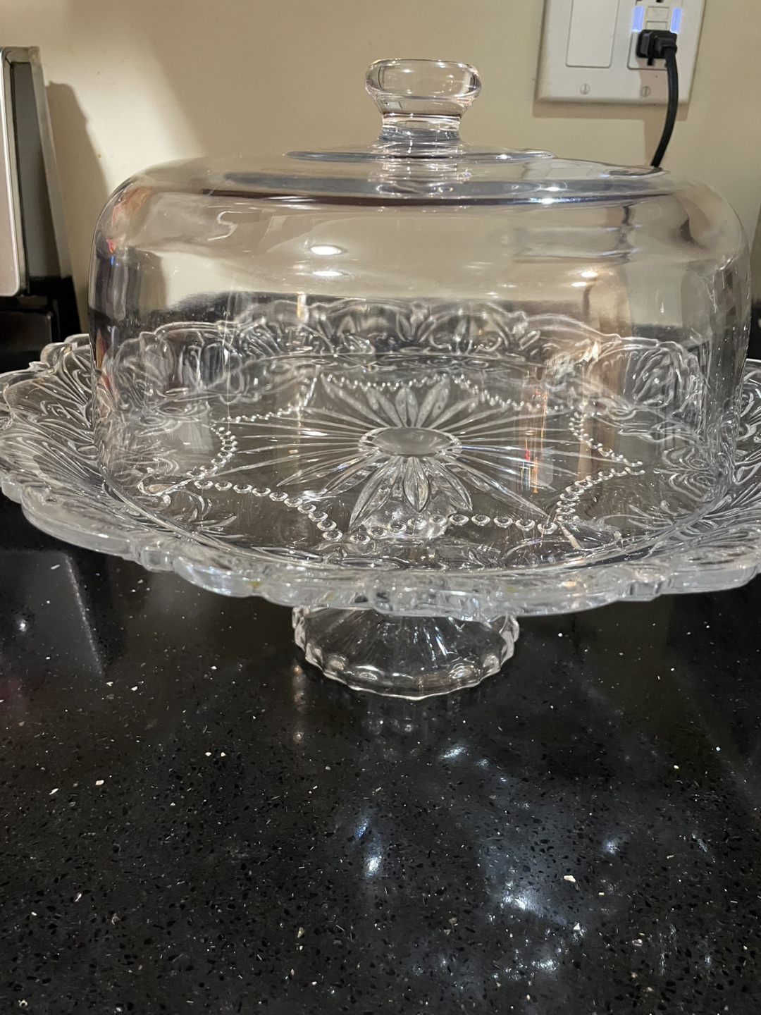 Glass Cake Stand with Dome Lid