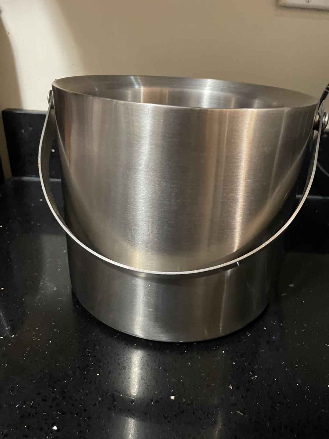 Stainless Steel Ice Bucket with Lid - photo 2