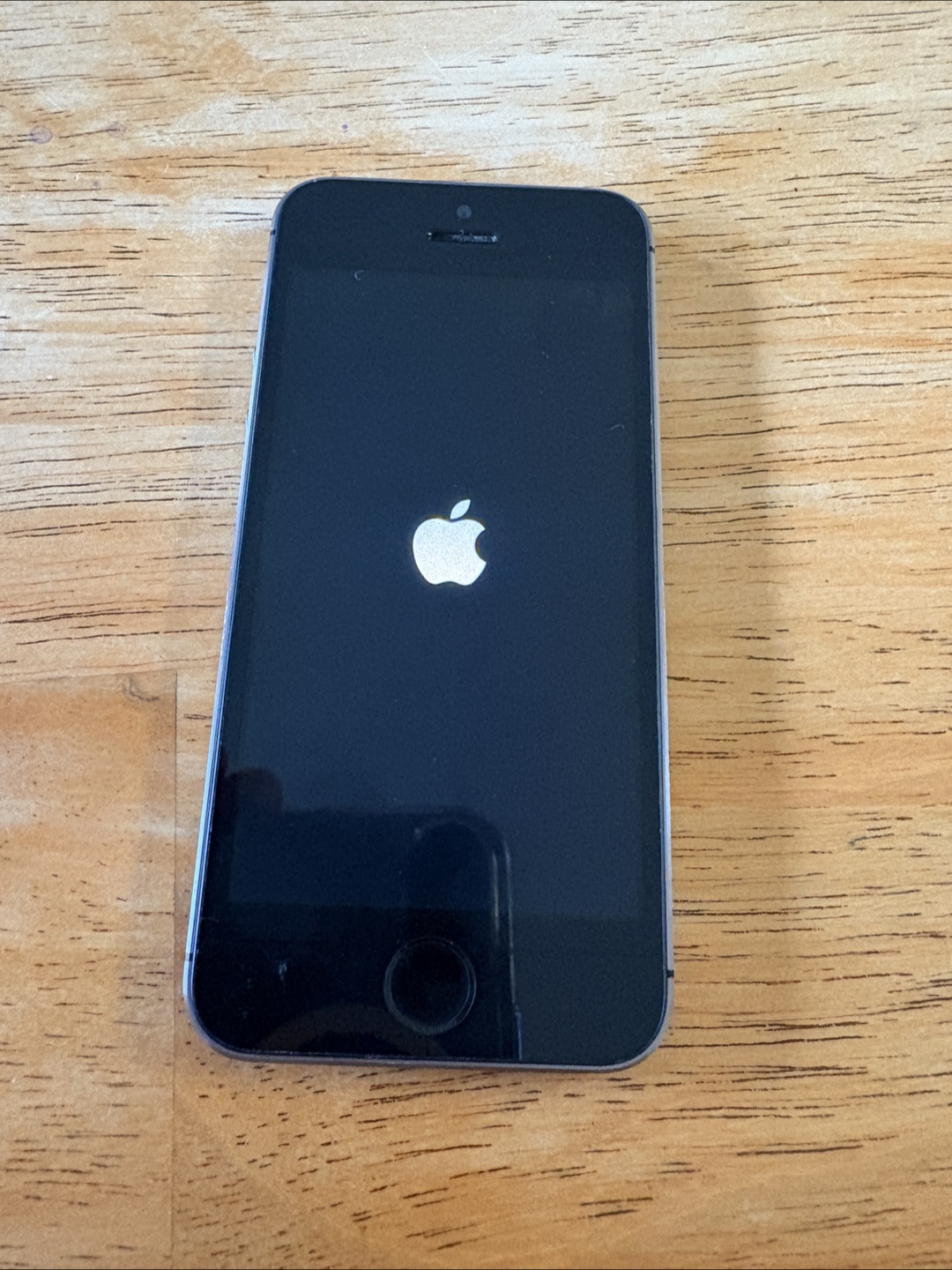 Apple iPhone 5s - Good Condition - photo 2