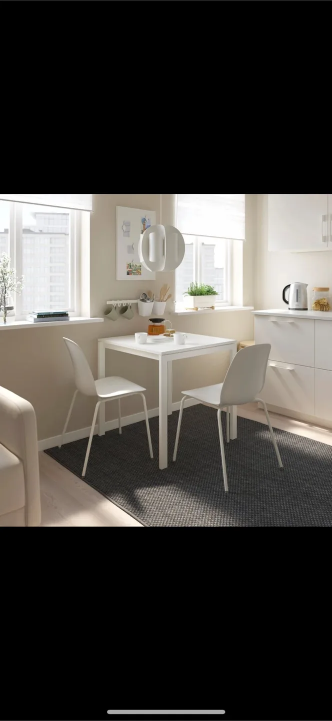 Table chairs thumbnail