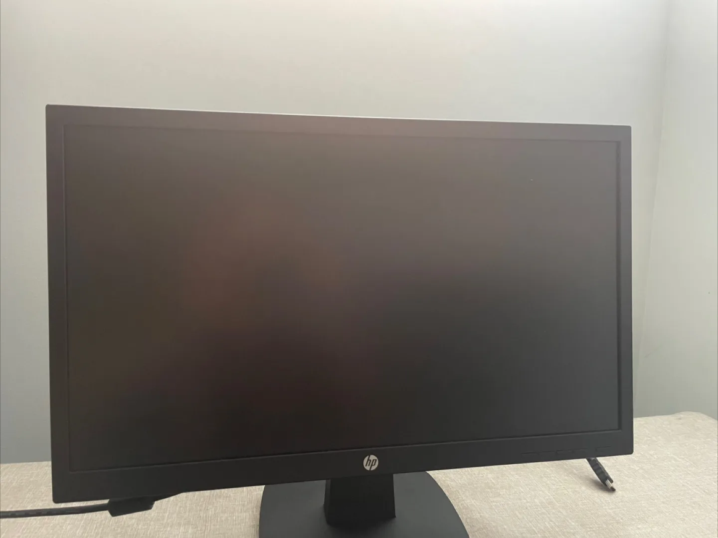HP P22v G4 FHD Monitor - 21.5 inch thumbnail