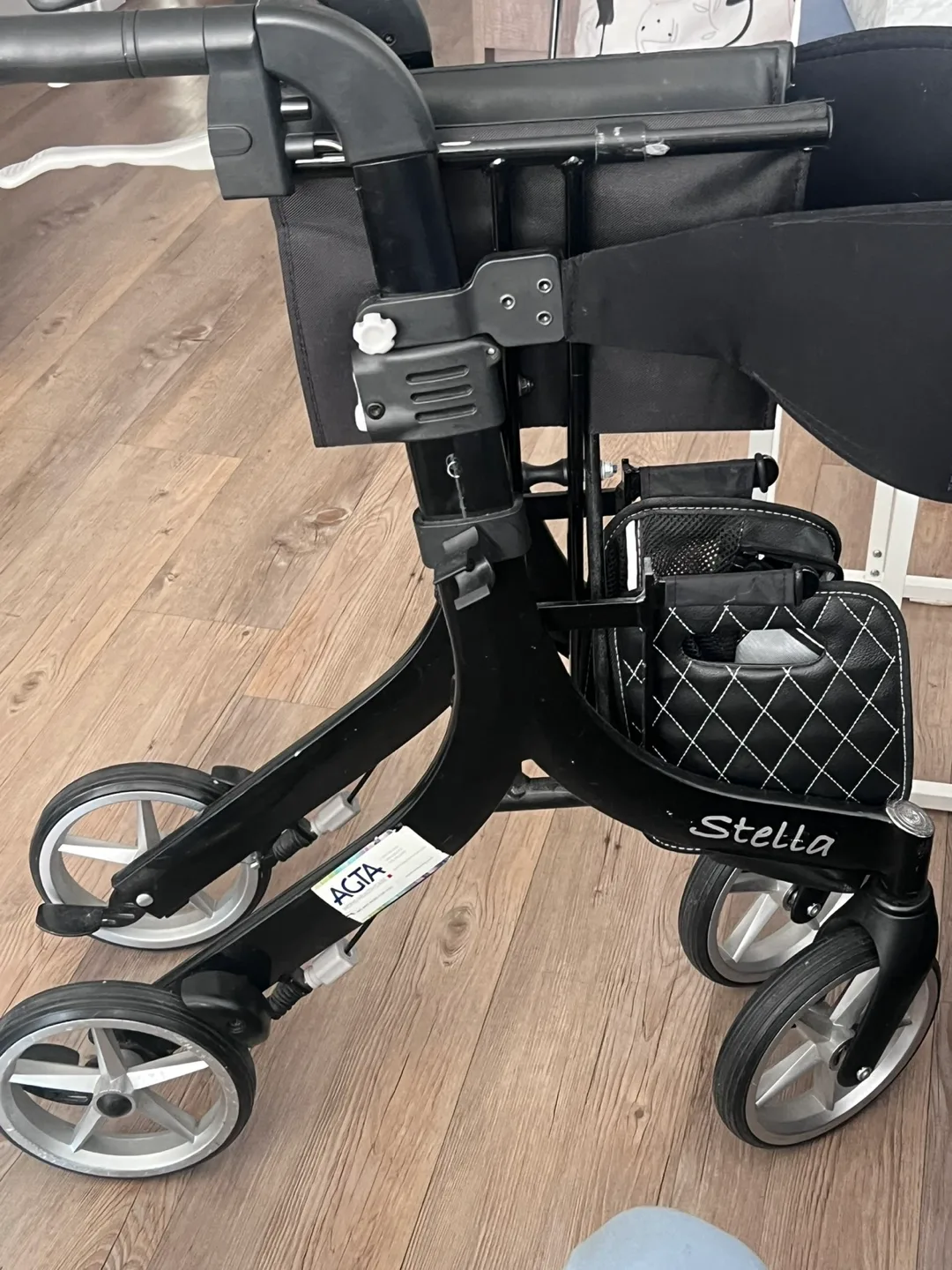 Chair rollator thumbnail