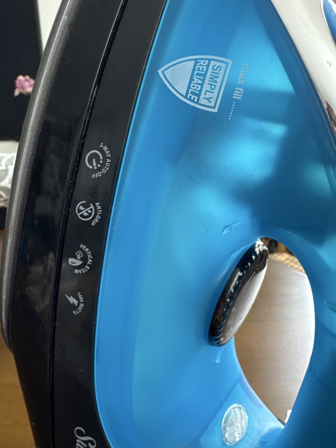 Sunbeam Iron & Portable Ironing Board - photo 5