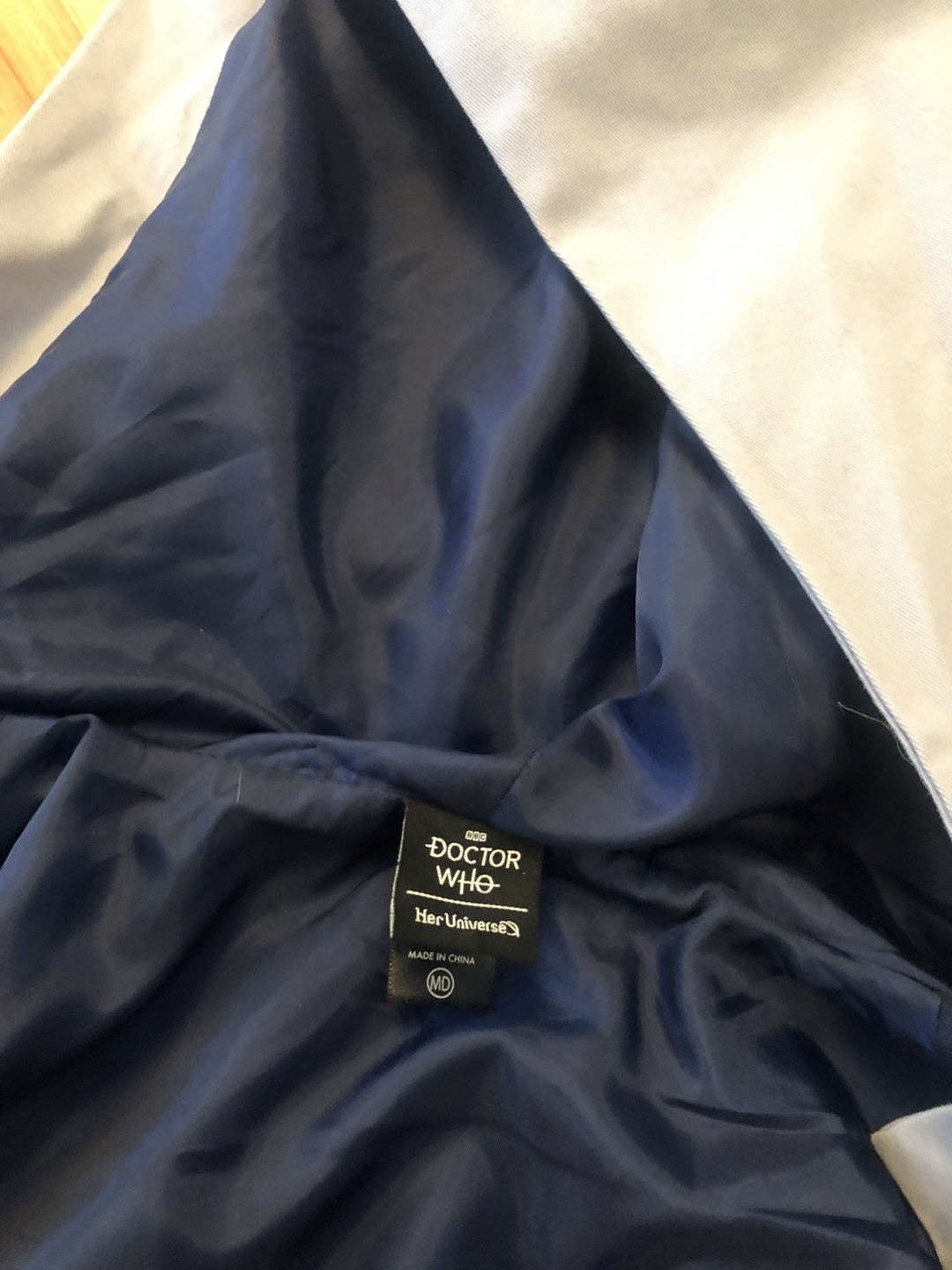 Doctor Who Trench Coat - Size MD - photo 3