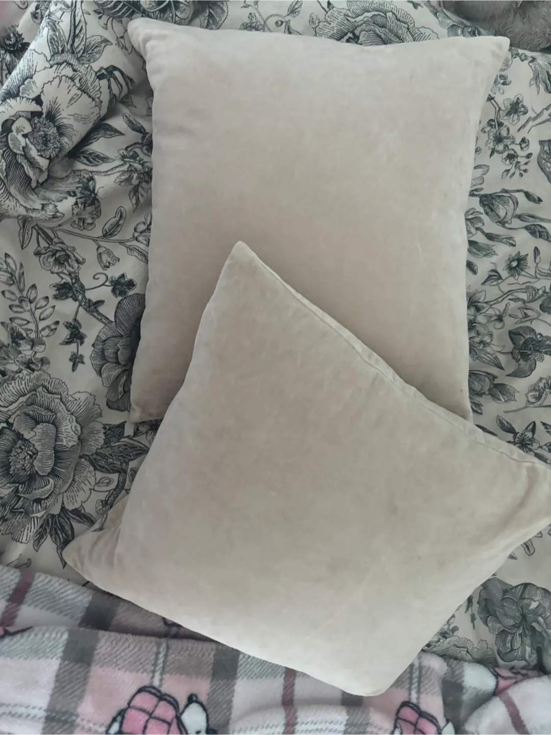MOVING SALE: Decorative Throw Pillows 12x12 thumbnail