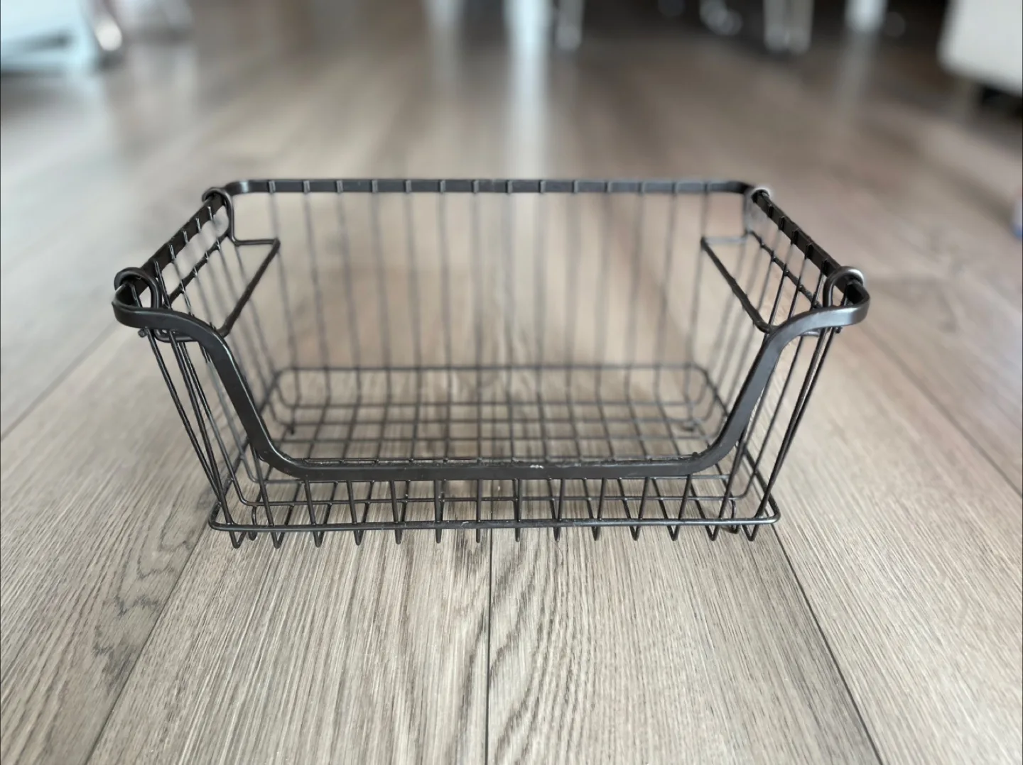 Black Wire Storage Basket image indicator(2)