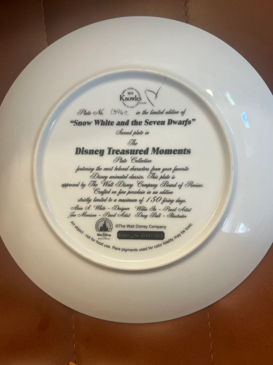 Knowles Disney Snow White Collectors Plate image indicator(2)