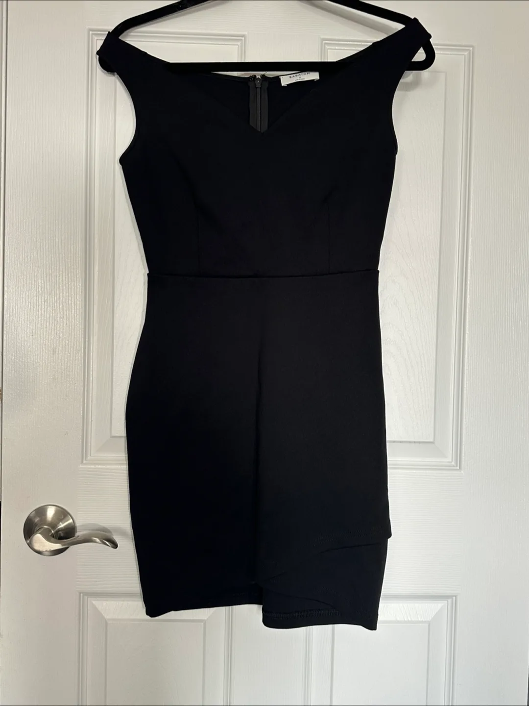 Aritzia Babaton ONYX Black Bodycon Mini Dress Sz 2 Like New image indicator(6)