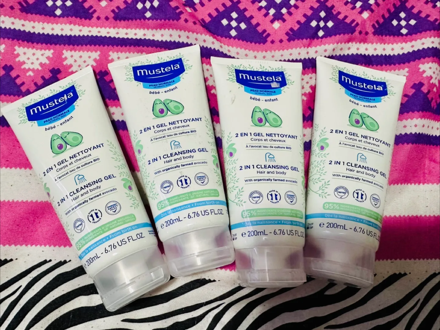 Mustela 2 in 1 Cleansing Gel - 4 Pack thumbnail