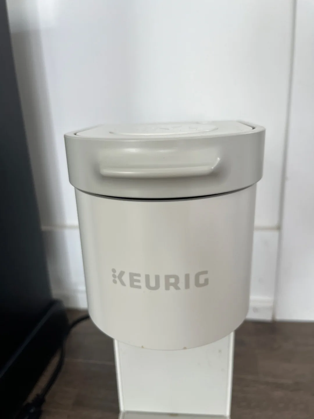 Keurig K-Mini Coffee Maker - White image indicator(2)