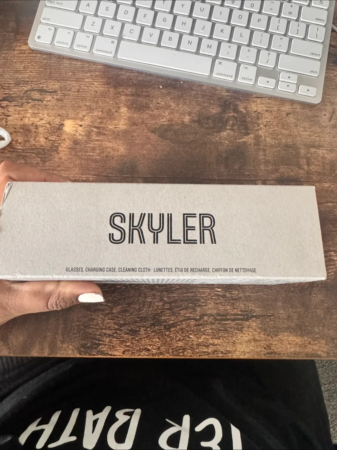 Ray-Ban Meta Skyler Smart Glasses - Chalky Gray image indicator(3)