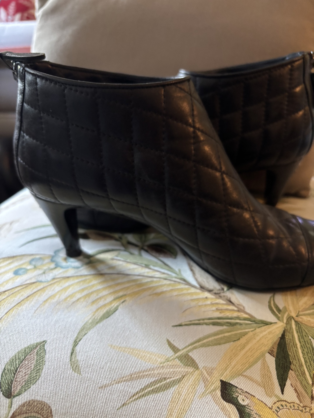 Chanel Black Quilted Leather Booties Size 7 - photo 3