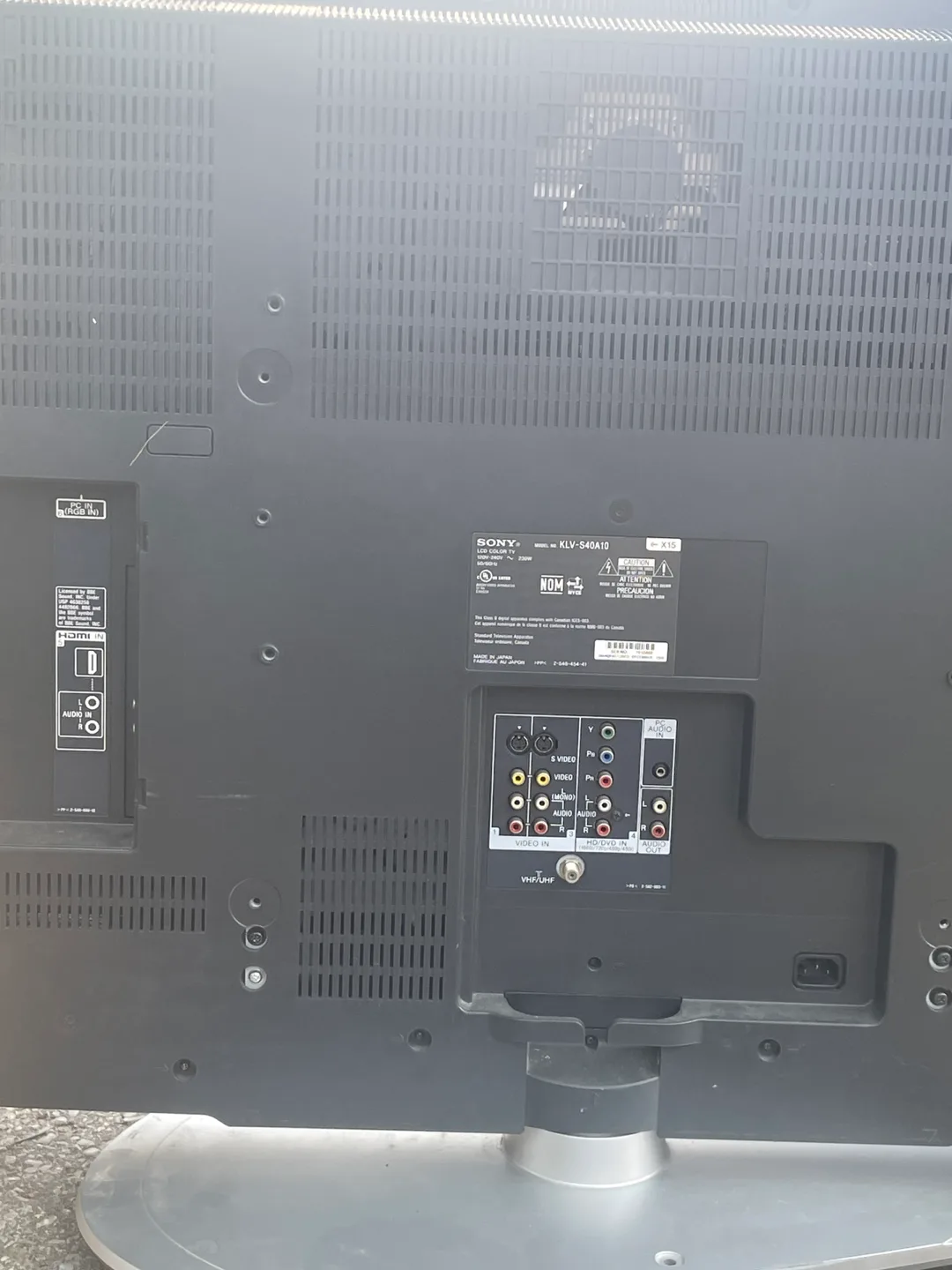 Sony Bravia KLV-S40A10 LCD TV comes with Remote image indicator(2)