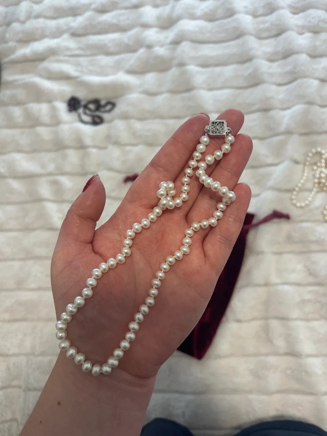 Pearl Necklace image indicator(3)