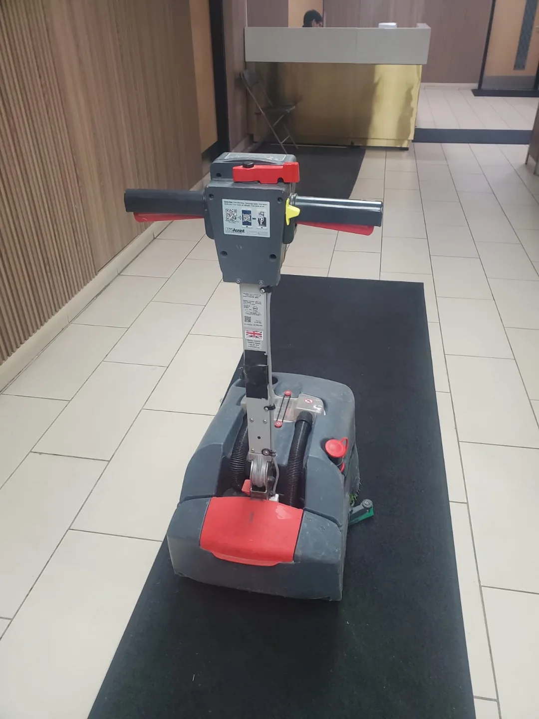 CA30 Small Floor Scrubber Machine image indicator(2)