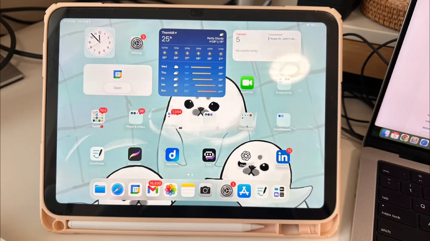 Apple iPad 10th Gen 64GB (pen included) thumbnail