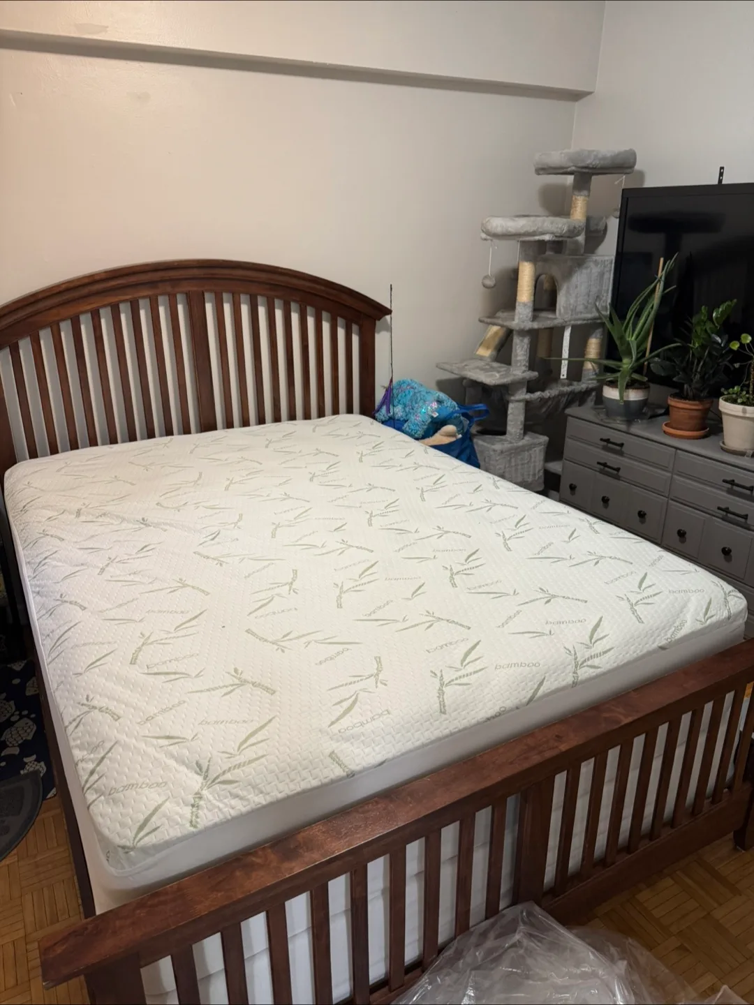 Queen Bamboo Waterproof Mattress Topper thumbnail